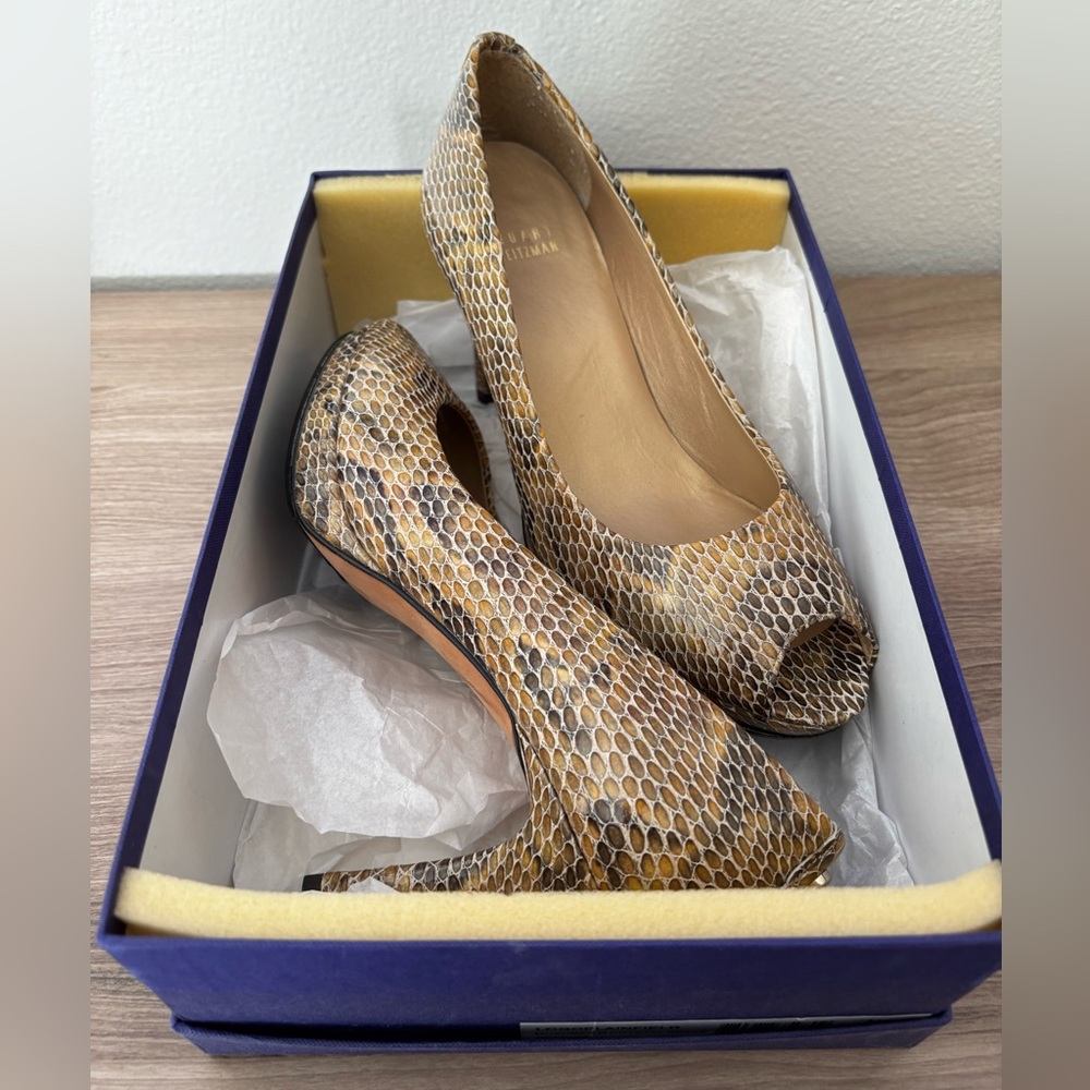 Stuart Weitzman Snake Print Peep-Toe Heels EUC